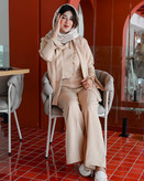 نمای نزدیک از پارچه کرپ مازراتی بدون چروک ست زنانه مجلسی