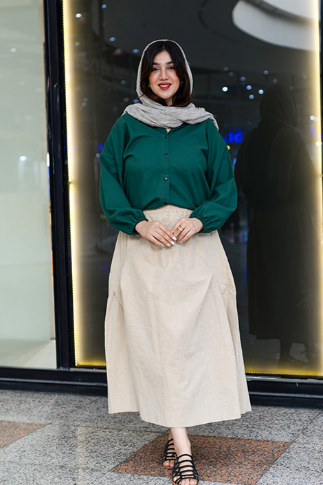 شومیز سبز و دامن کرم لینن شستشده