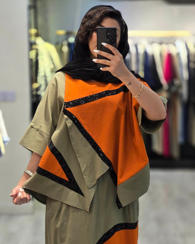 شومیز و دامن زنانه